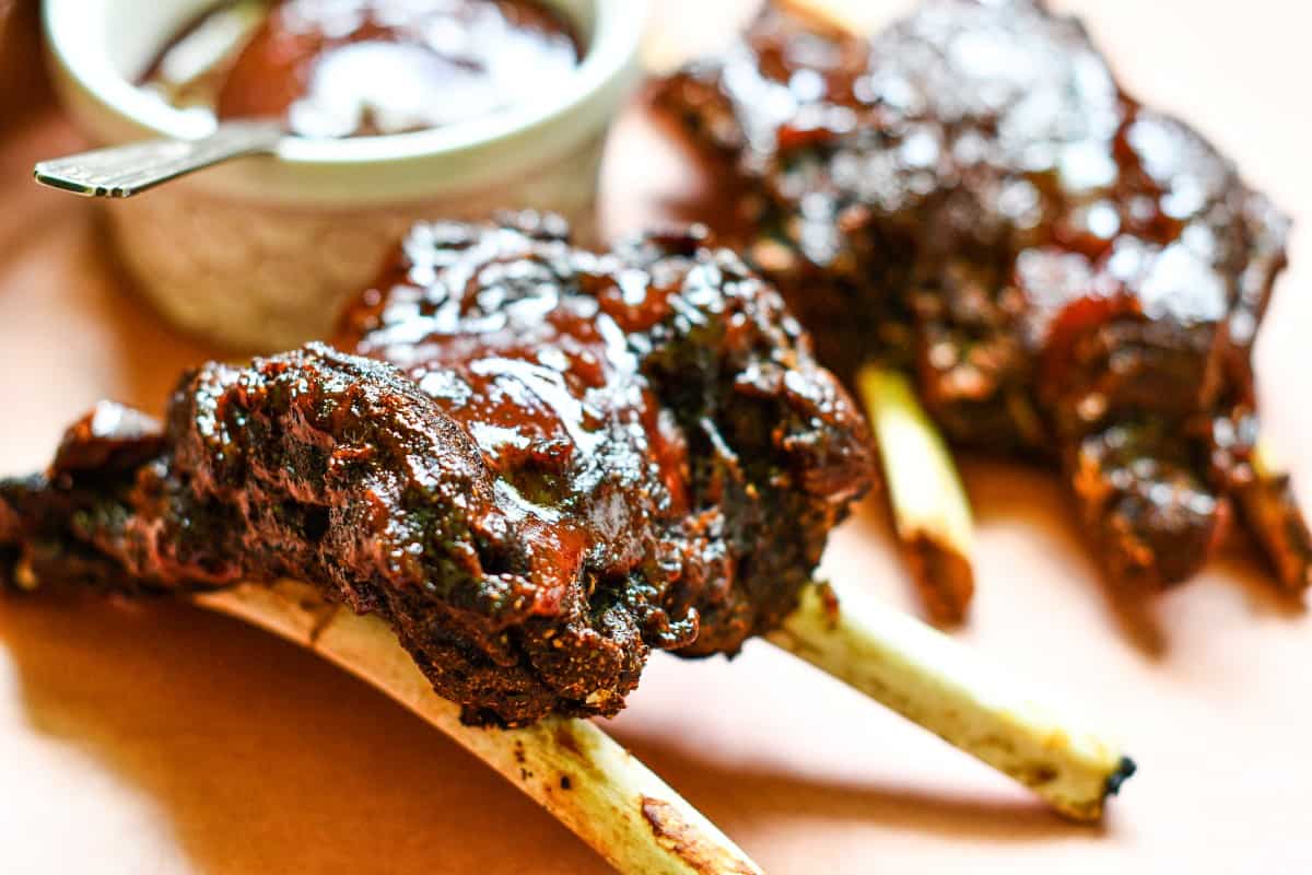 Venison Ribs with Sauce