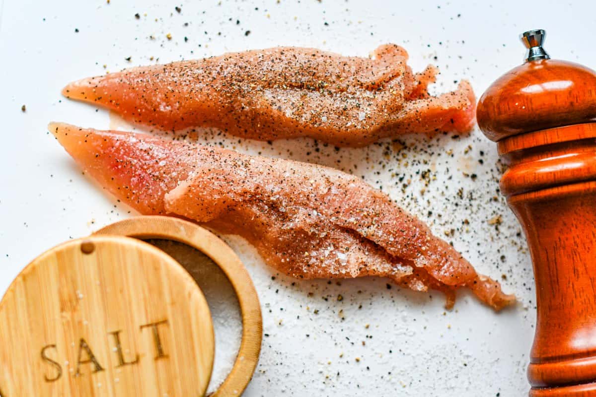 Cutlets seasoned with salt and pepper