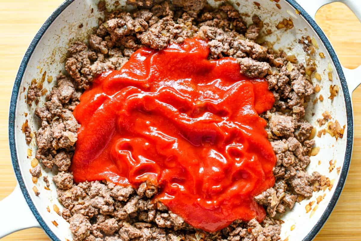 Sauteed Onions and Ground Venison with Tomato Sauce