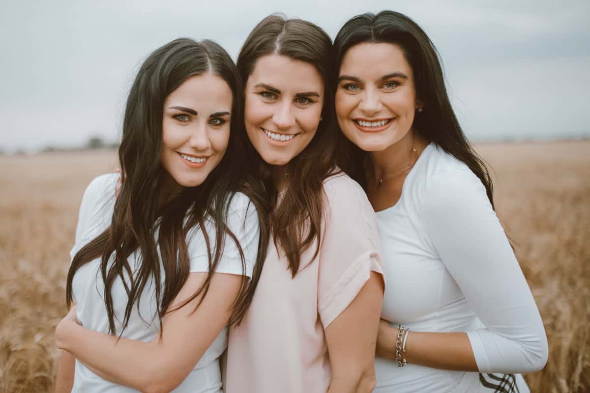 3 Farm Daughters