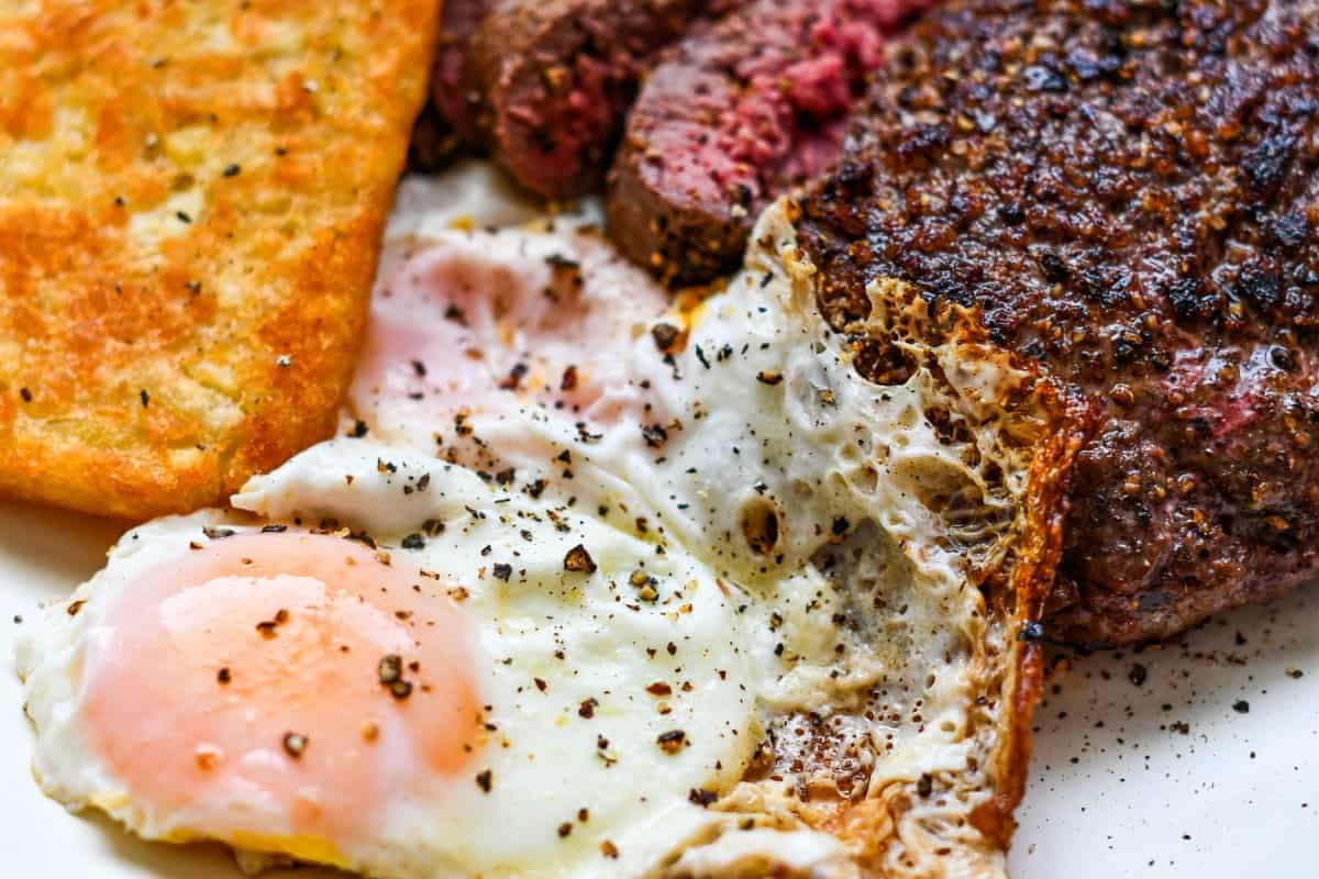 Venison Steak and Eggs with Hashbrown