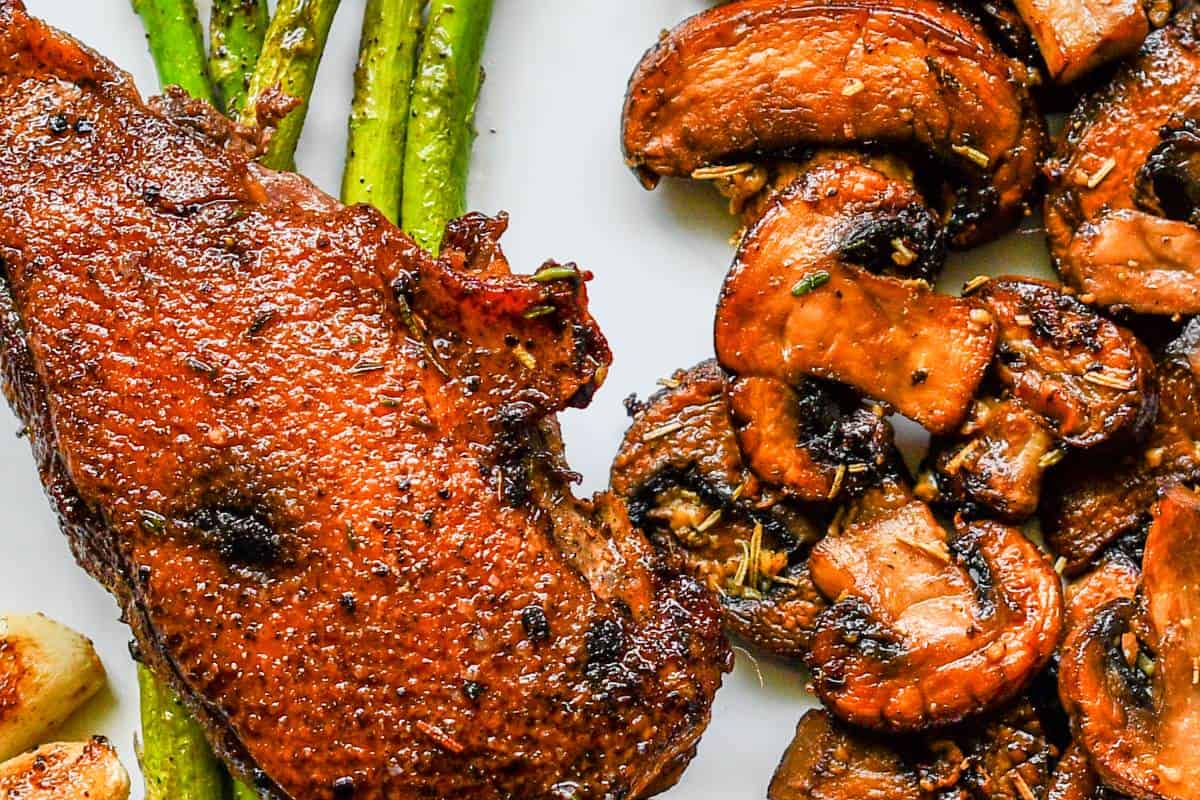 Duck with Mushrooms and Asparagus