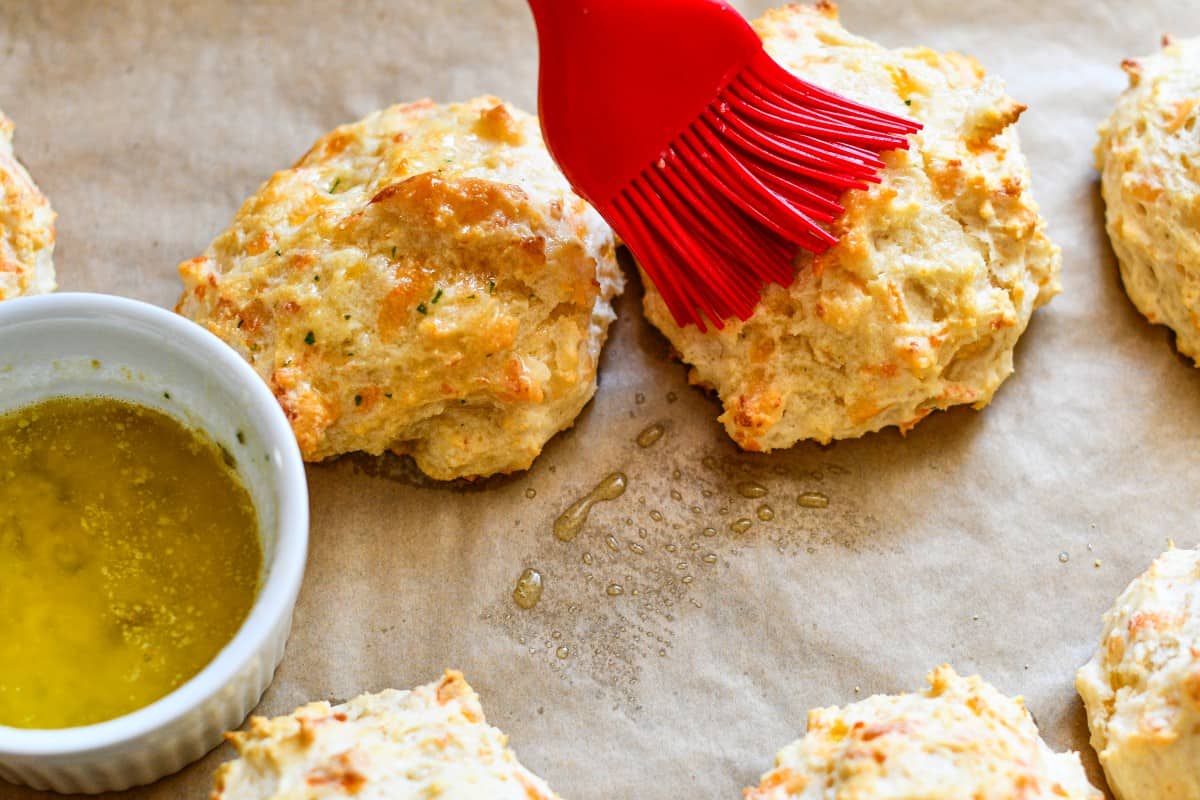 Red Lobster Cheddar Bay Biscuits